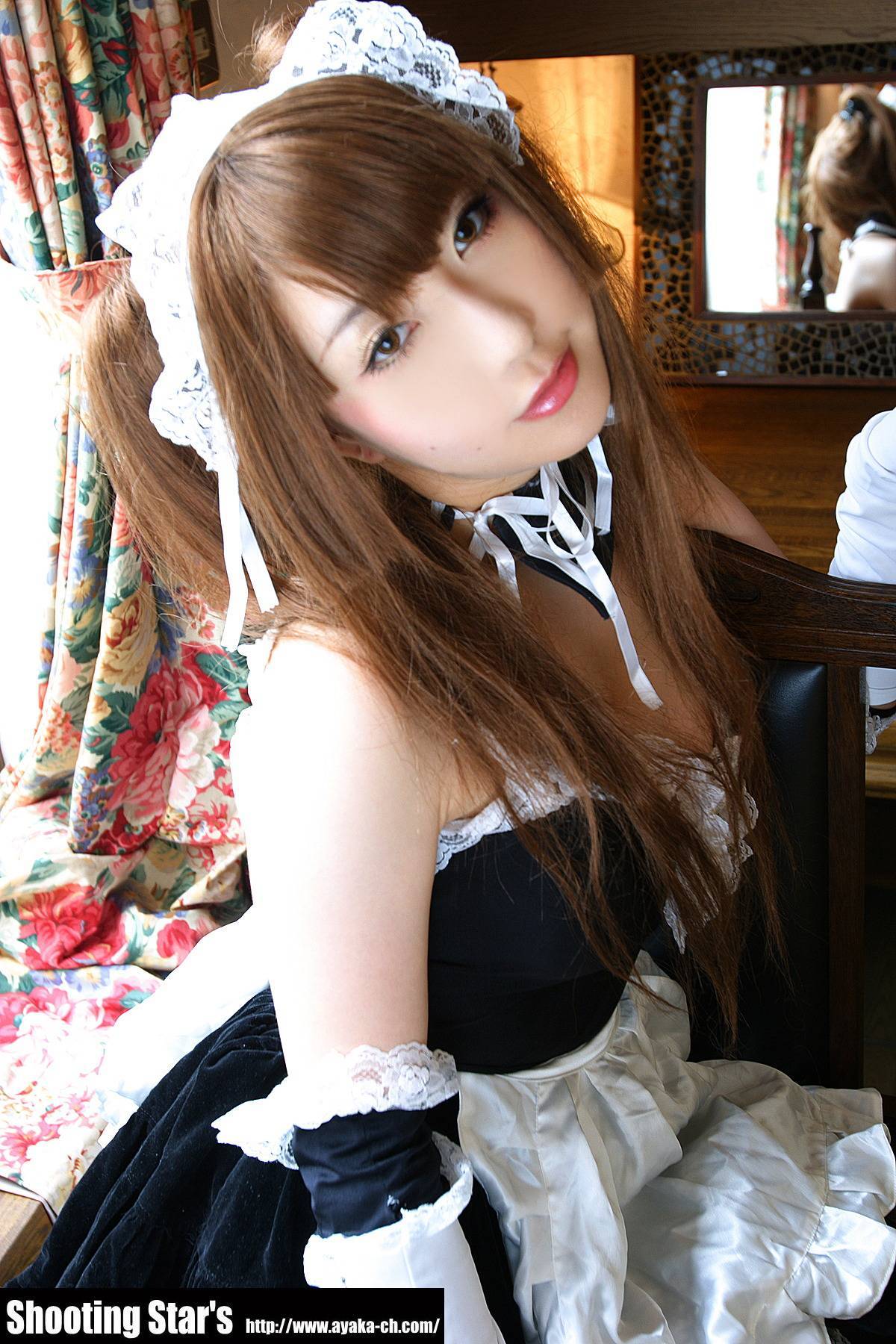 [Cosplay]  Sexy Maid with big boobs 2